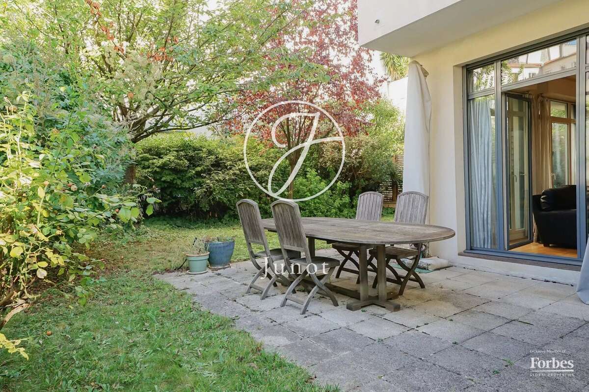 Maison à PARIS-14E