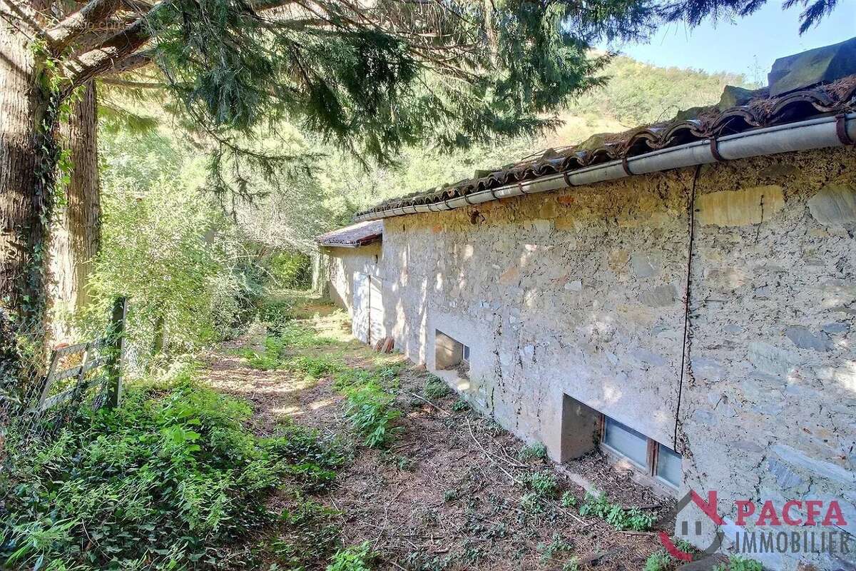 Ancienne usine 1800 m² à réinventer - photo 3