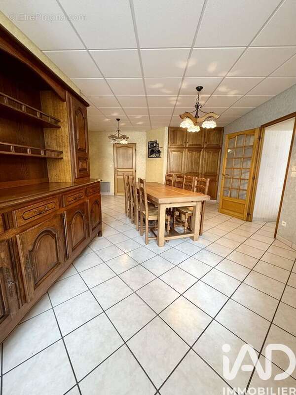 Maison 180 m² à Chambrey  - photo 8