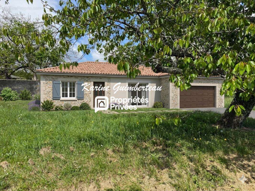 Terrain constructible - Lussac 690 m2 - photo 2