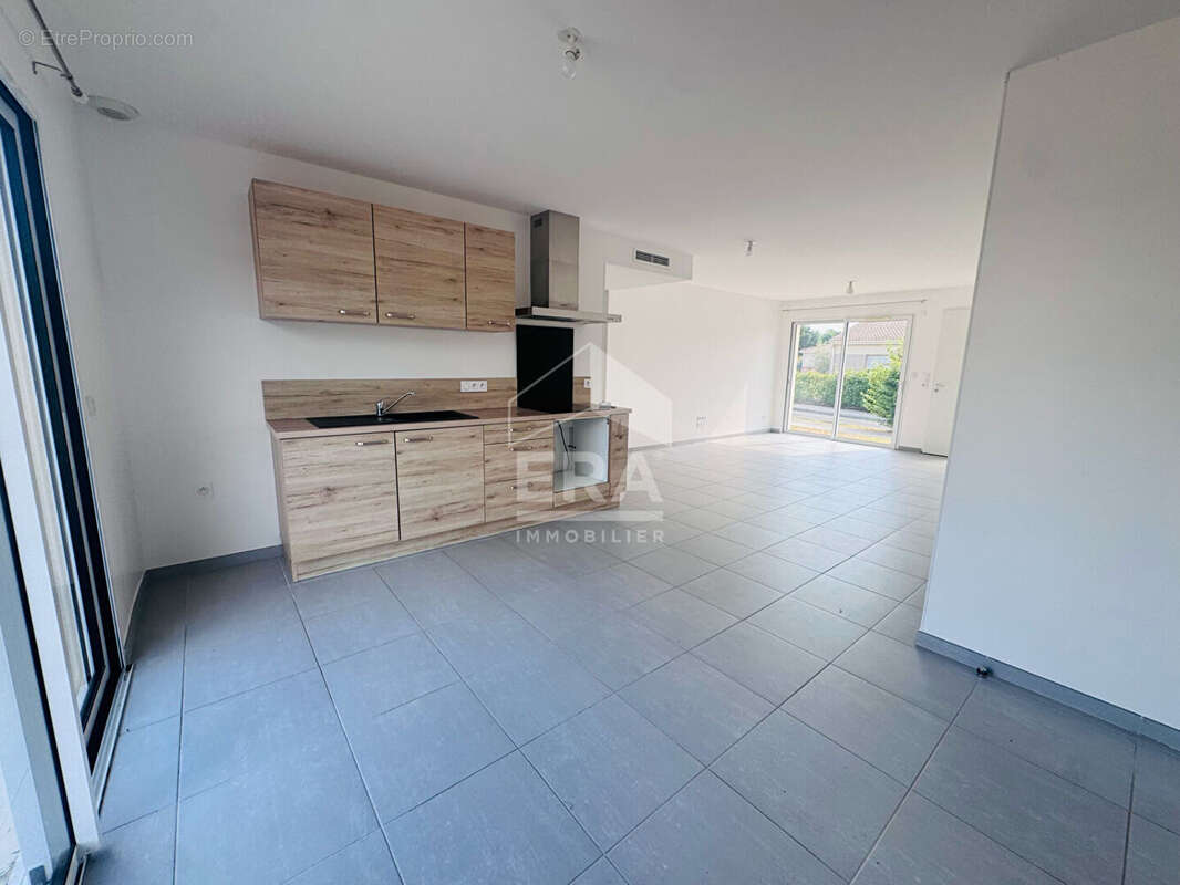 Maison  3 chambres et garage 239 800 - photo 2
