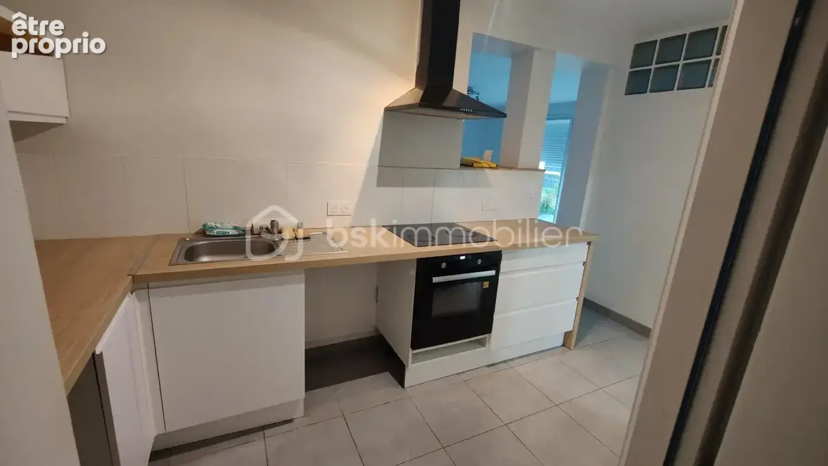 Radenac immeuble pour investisseur divisé en deux logements et un local professionnel - photo 16