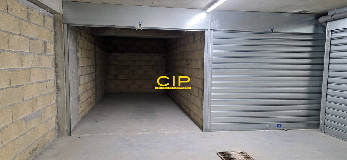 Parking à PARIS-19E