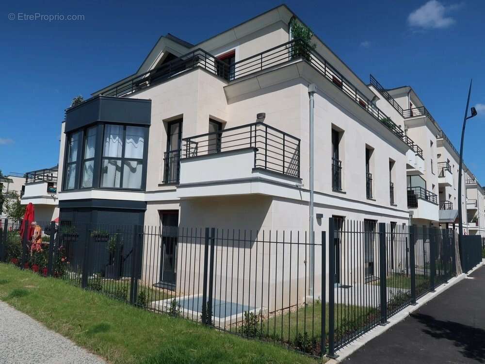 Appartement à SAINT-CYR-SUR-LOIRE
