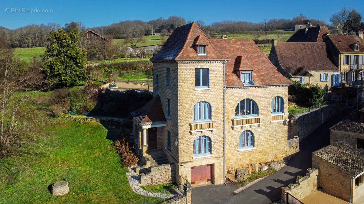 Maison à SAINT-VINCENT-DE-COSSE