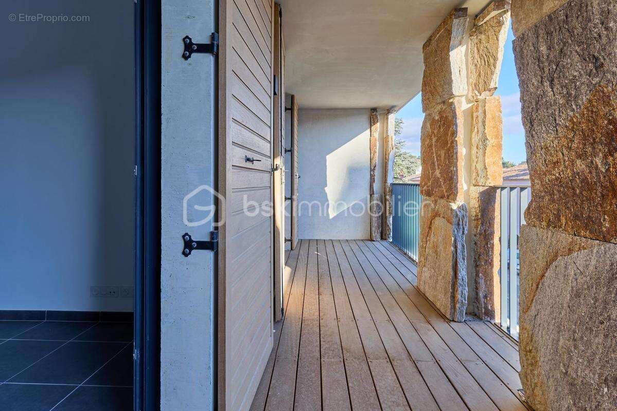 Appartement DUPLEX T3 neuf avec terrasse – 1er étage – Prestations de qualité – Secteur des Pins - photo 13