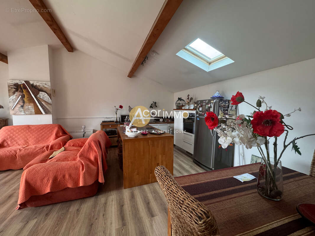 Appartement à SIX-FOURS-LES-PLAGES