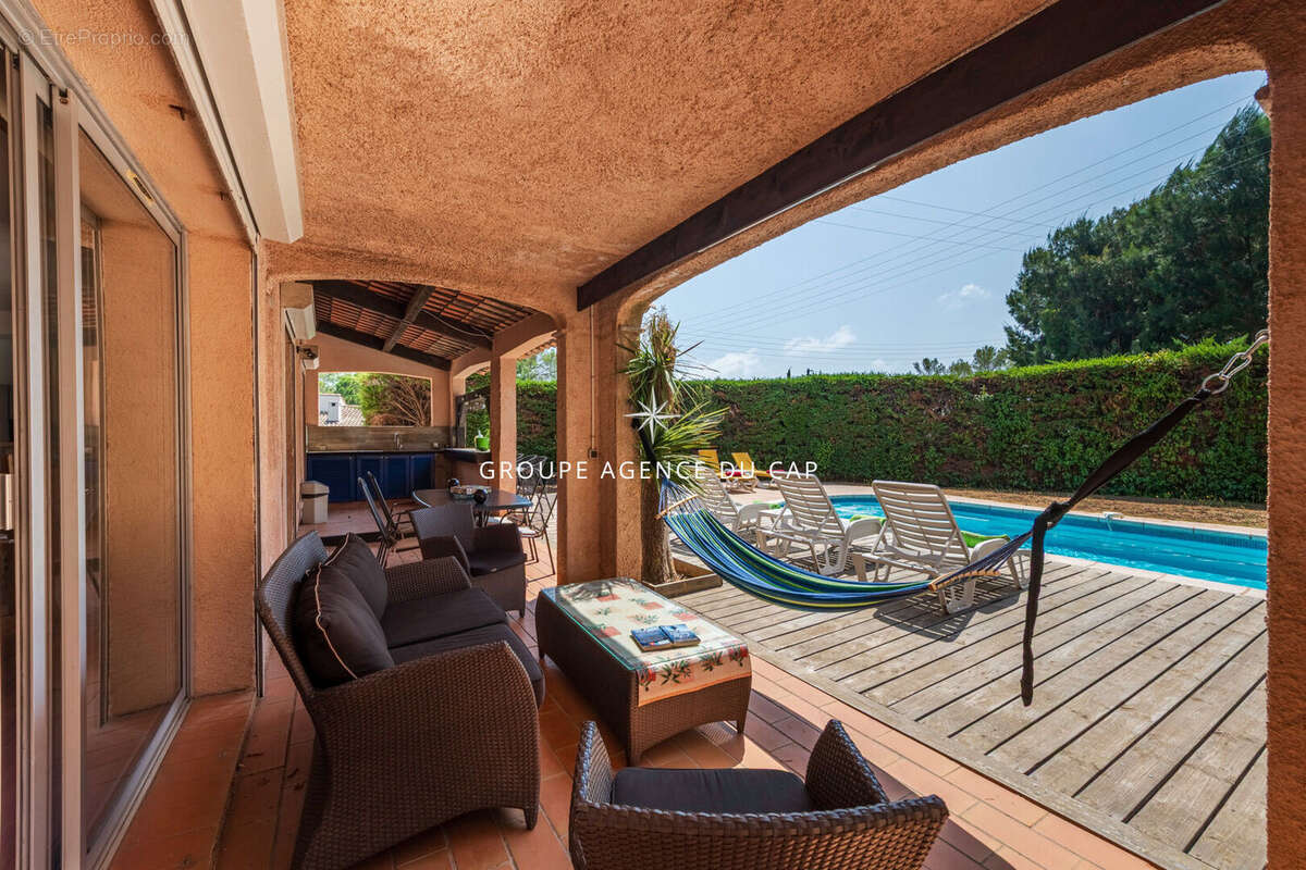 Villa avec piscine à vendre à Saint-Raphaël Valescure proche des Golfs - photo 15
