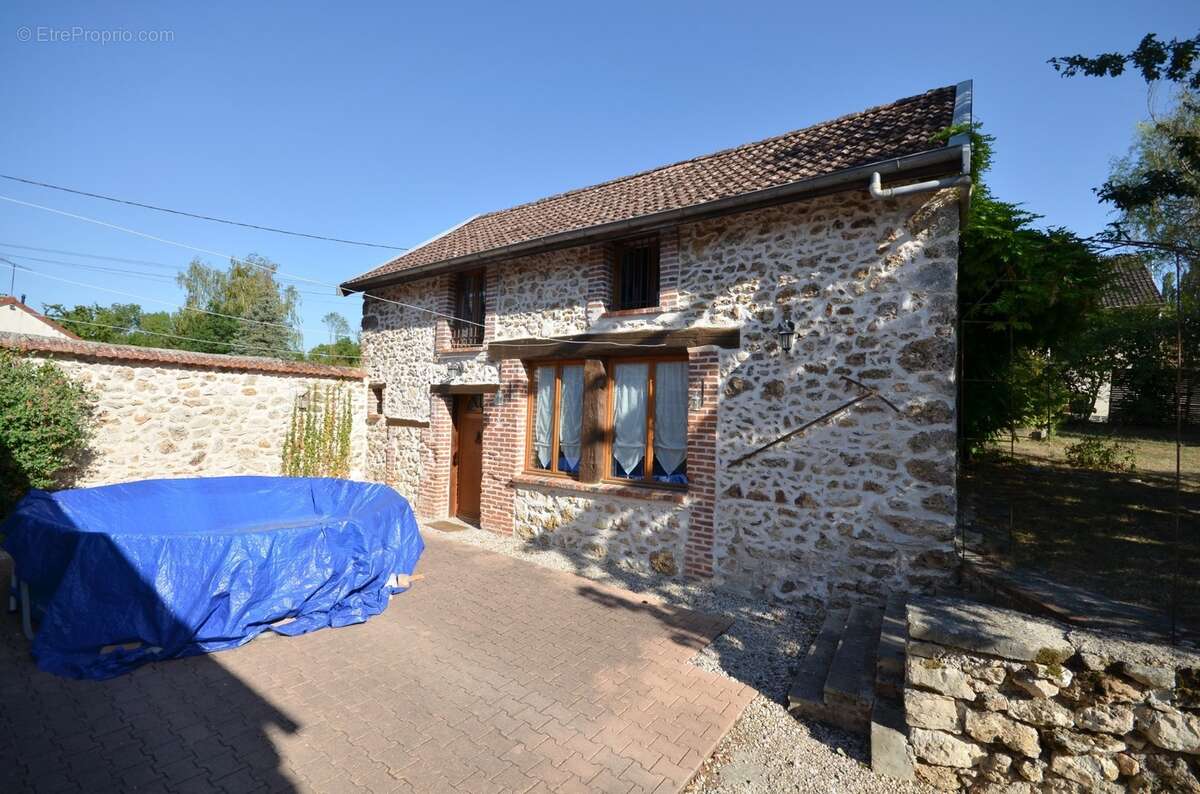 Proche de CHATILLON SUR MARNE (51) à vendre Belle maison en pierre rénovée avec dépendance - photo 15