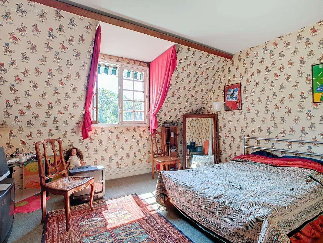 Maison à LA CHAPELLE-CHAUSSEE