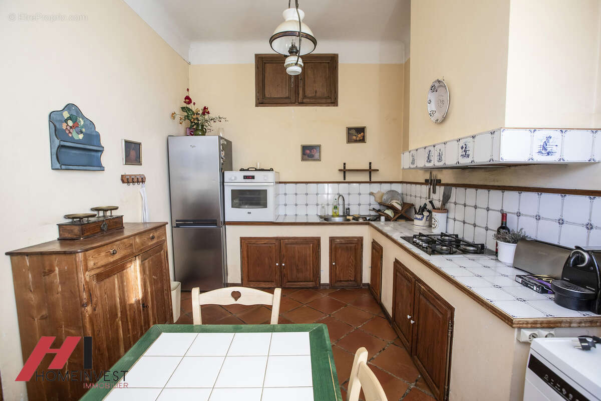 Bastide pagnolesque de 250 m2 sur 16000 m2 a deux pas du golf bde la salette - photo 8