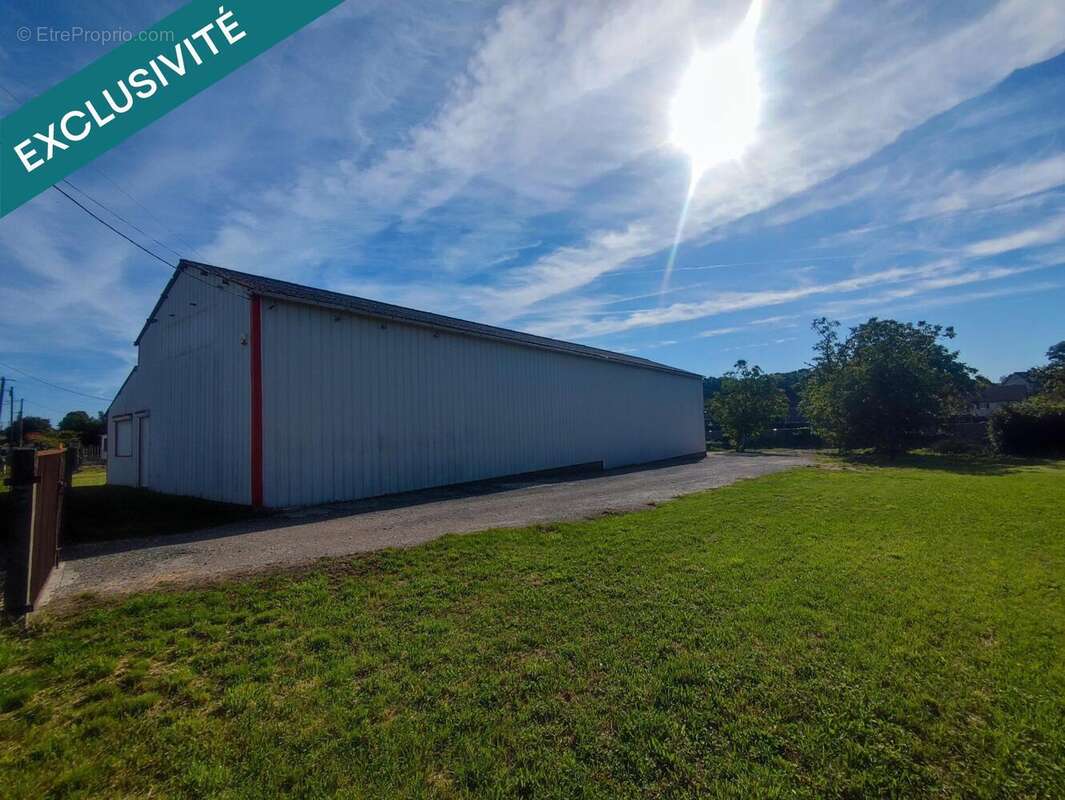 Commerce 373 m² à Cosne-Cours-Sur-Loire  - photo 2