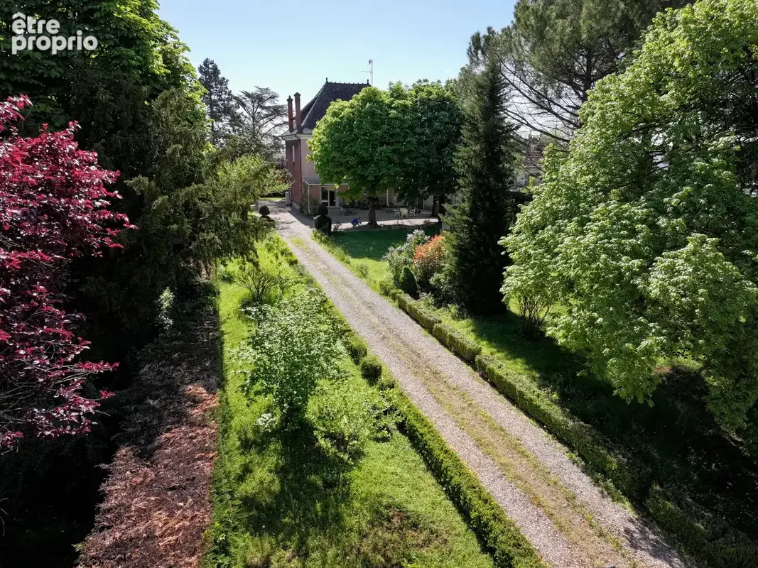 Propriété de caractère aux portes du centre ville de Beaune – Parc arboré & fort potentiel - photo 2