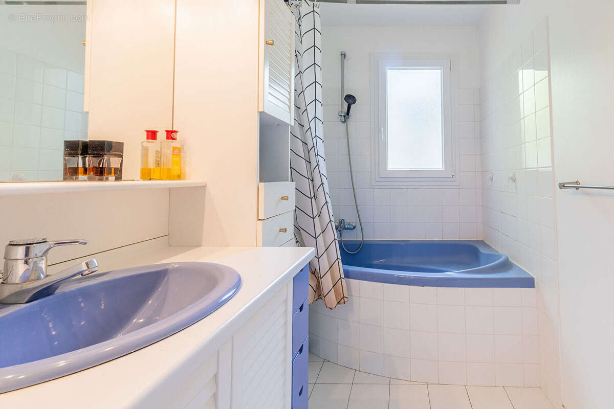 Appartement à BURES-SUR-YVETTE