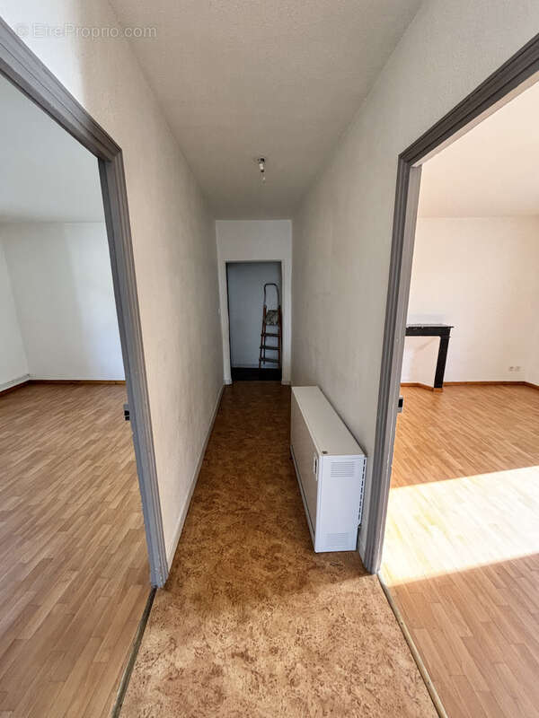 Appartement à ESPINASSES