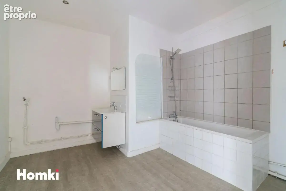 Appartement T3 de 76 m² à Marseille 13006, Rue Paradis - photo 10