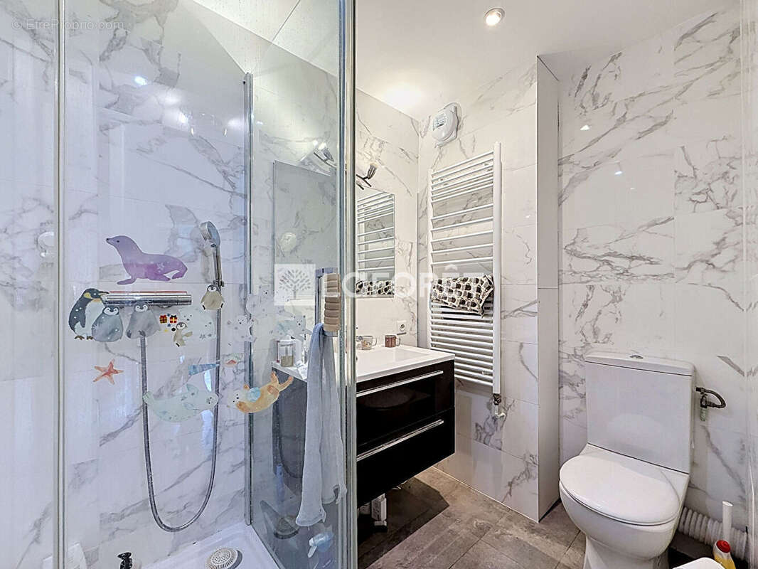 Appartement à PARIS-15E
