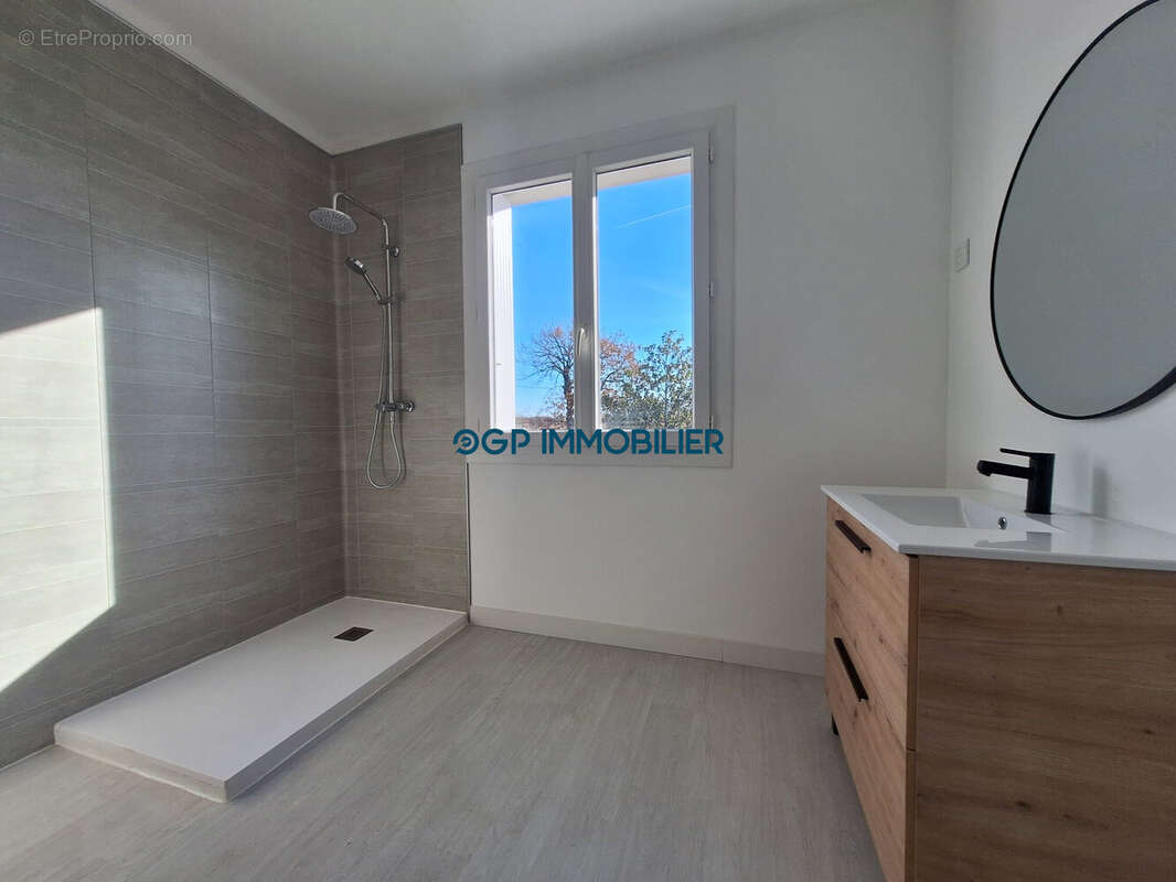 Maison à BRUGUIERES