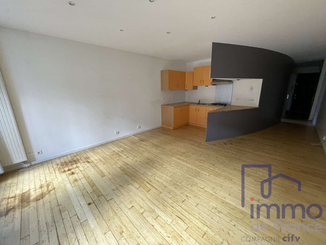 Appartement à SAINT-ETIENNE