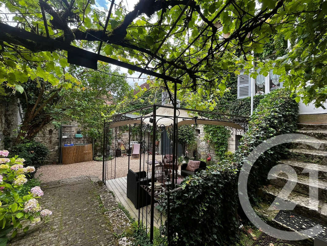 Maison à BENNECOURT