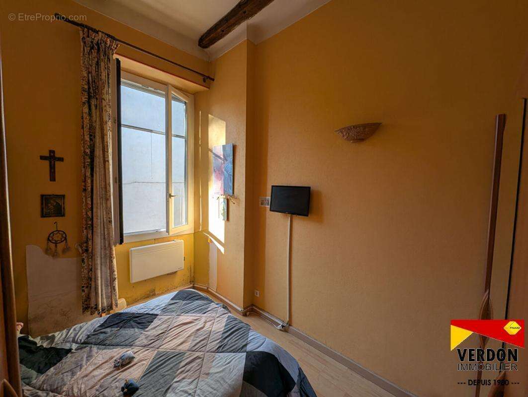 Appartement à SAINT-ANDRE-LES-ALPES