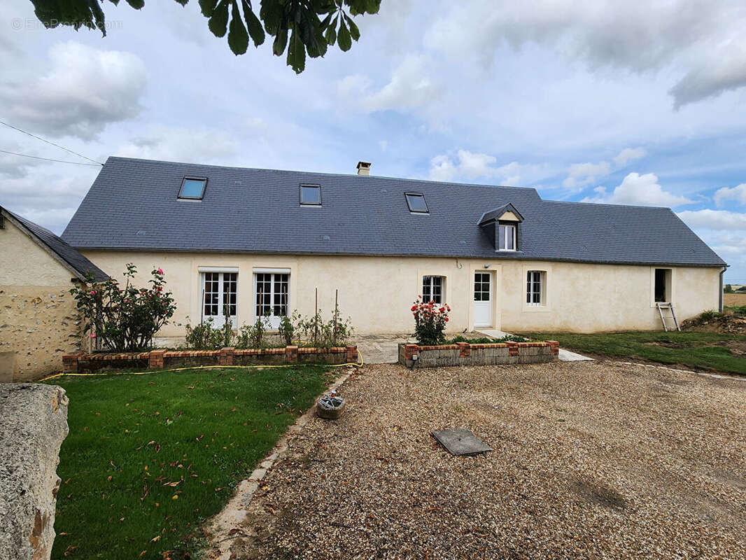 Maison à DIGNY