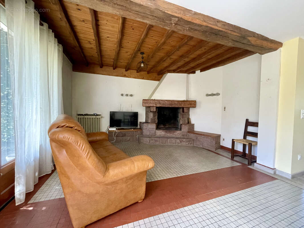 Maison à VIC-EN-BIGORRE