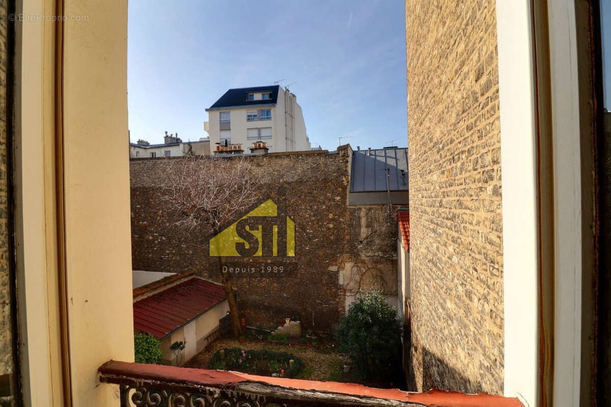 Appartement à PARIS-14E
