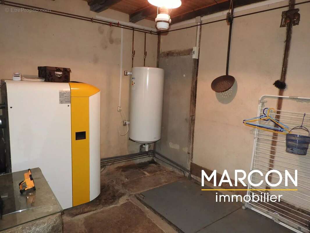 Maison à SAINT-PIERRE-BELLEVUE