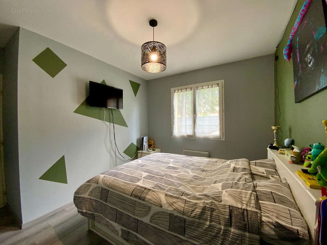 Maison à JARNAC-CHAMPAGNE