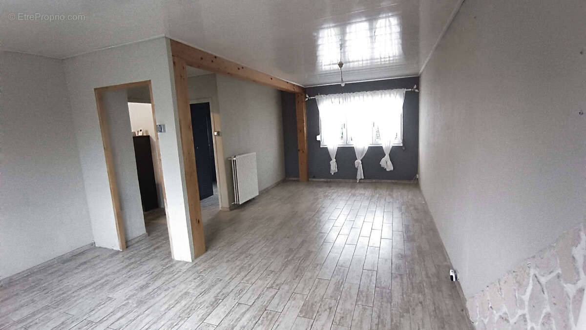 Maison à MONTIGNY-EN-GOHELLE