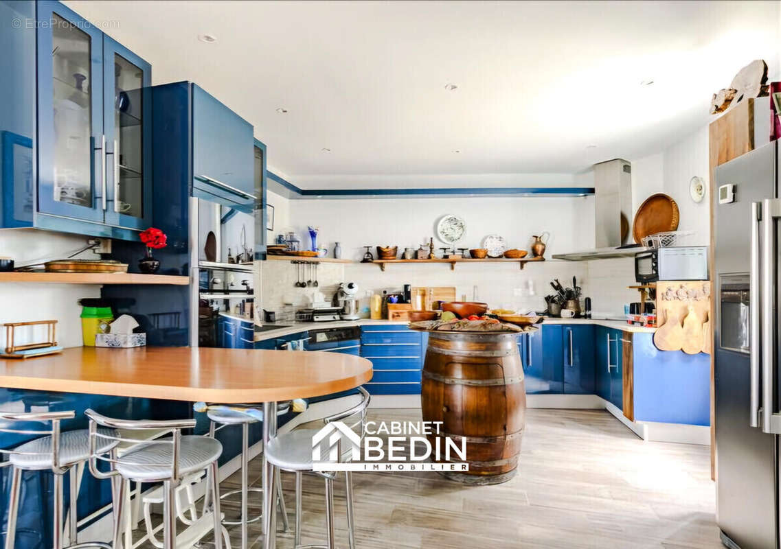Maison 195 m² à Lalande-De-Pomerol  - photo 4