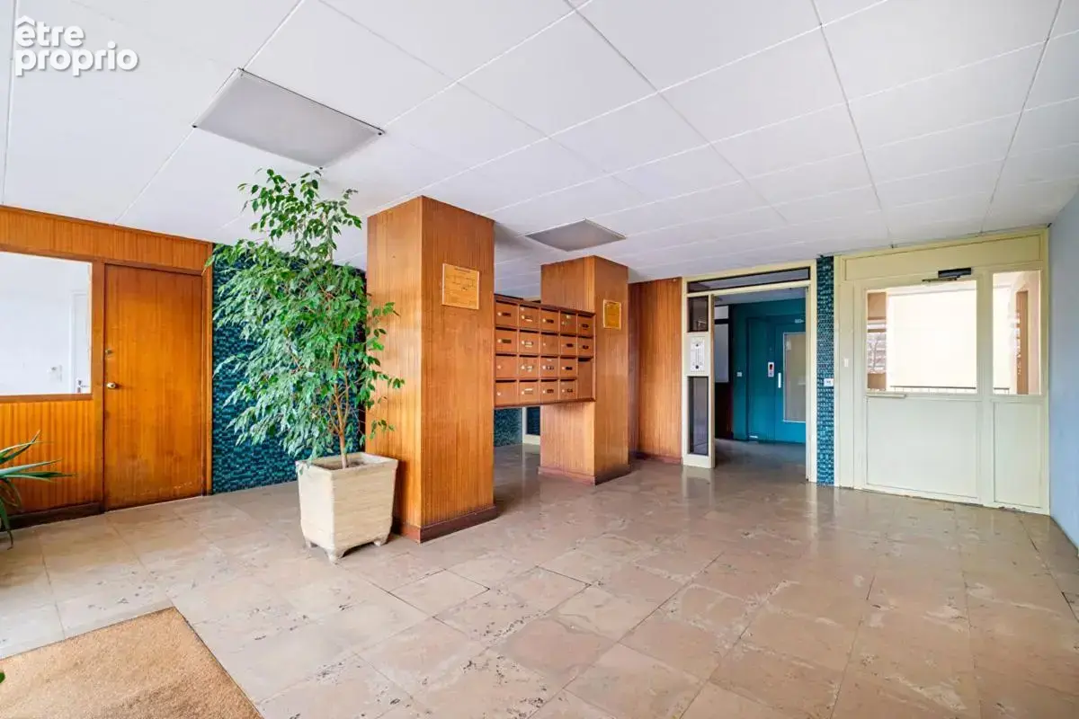 Vente appartement 2 chambres - 6ème étage - vue Rhône - Balcon - photo 14