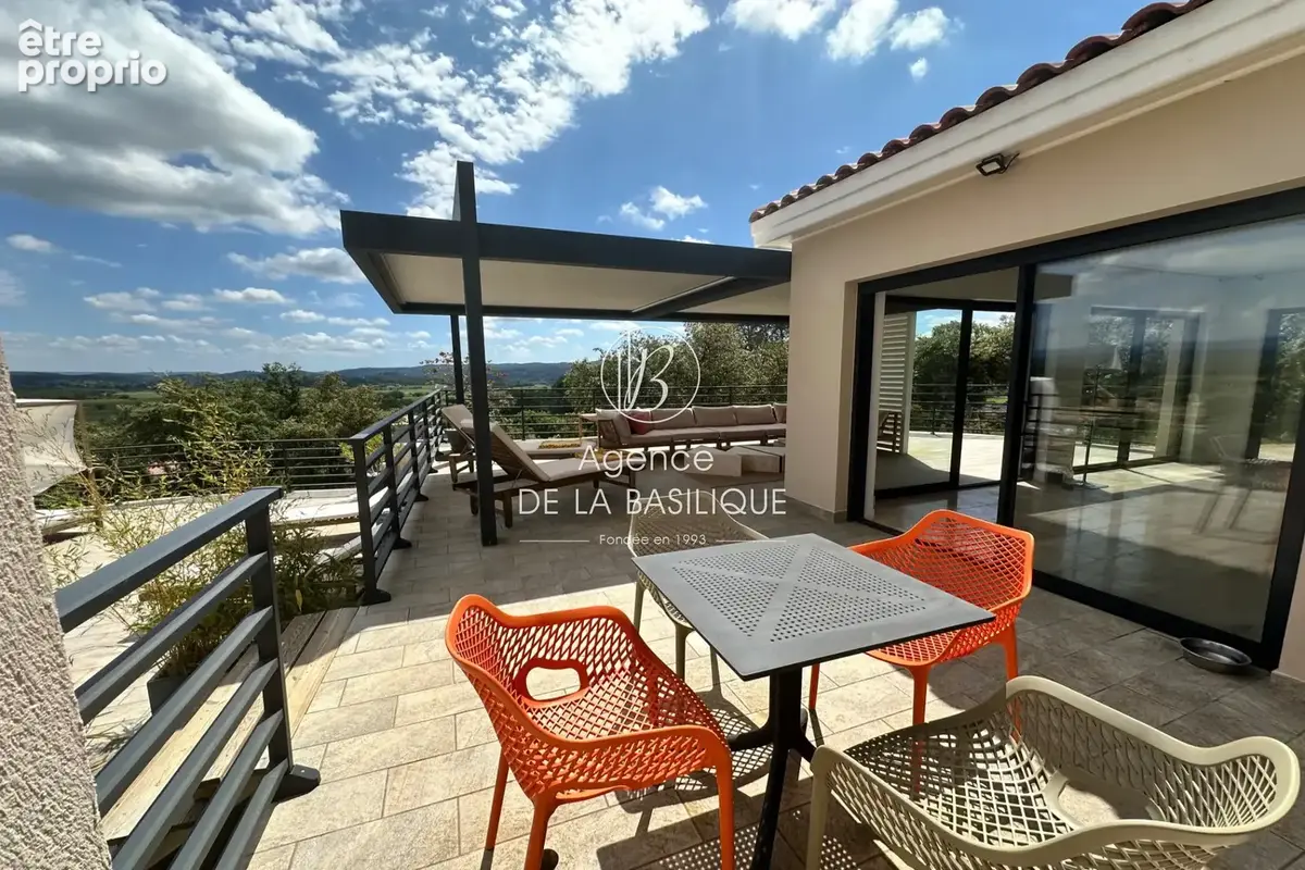 Maison 6 pièces 172 m² à vendre à Montfort-Sur-Argens (83570) - photo 2