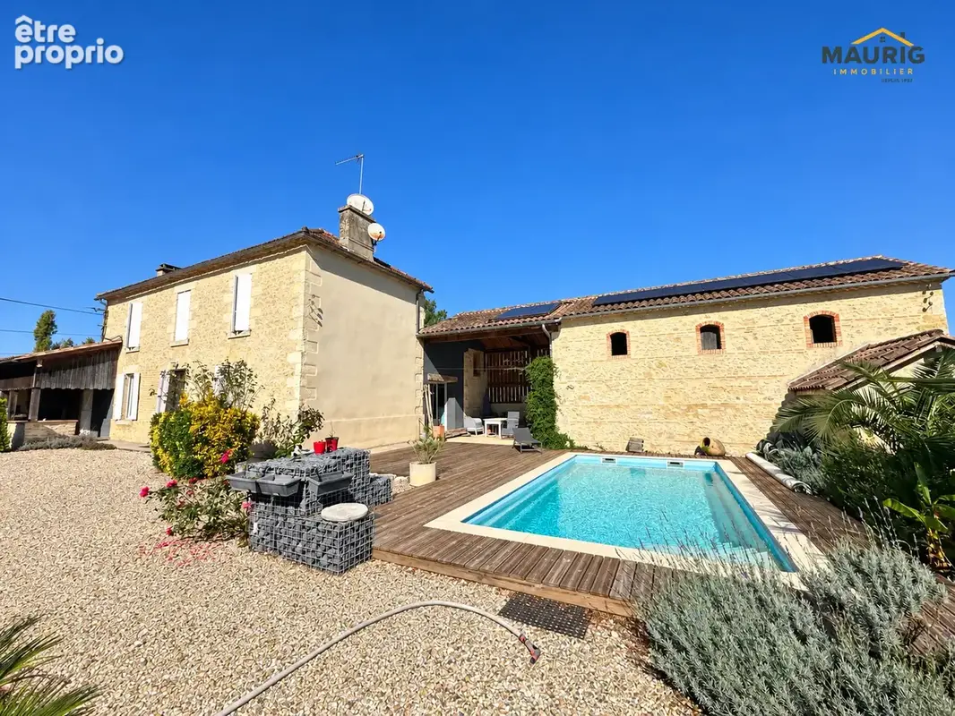 Maison en pierre 165m2  avec Dépendance et piscine et jardin. - photo 1