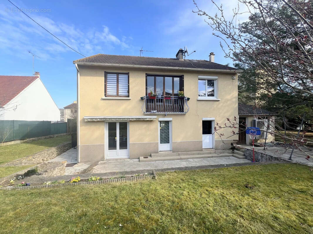 Maison à MANTES-LA-JOLIE