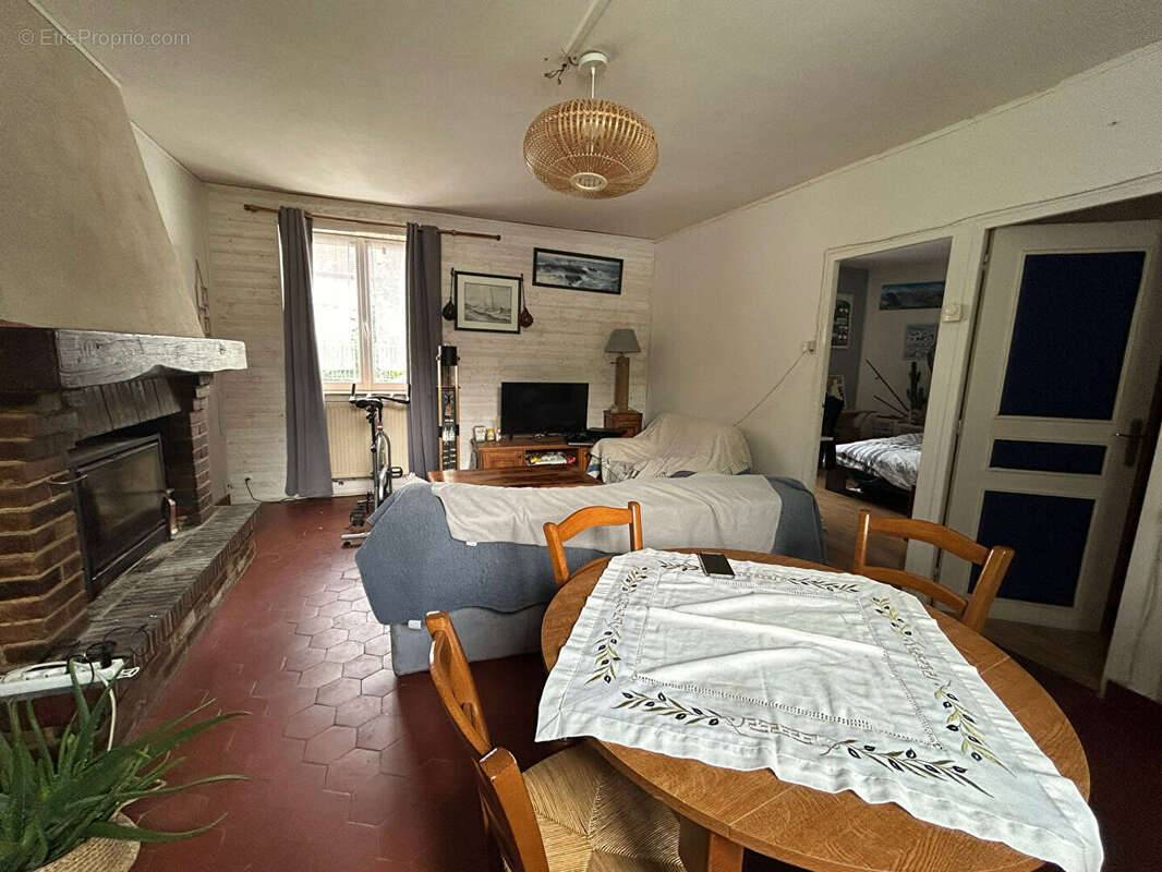 Maison à MAINVILLIERS