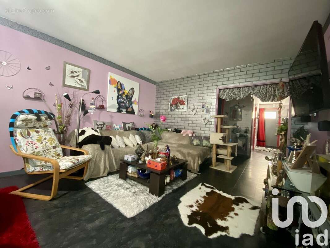 Appartement 81 m² à Combs-La-Ville  - photo 3