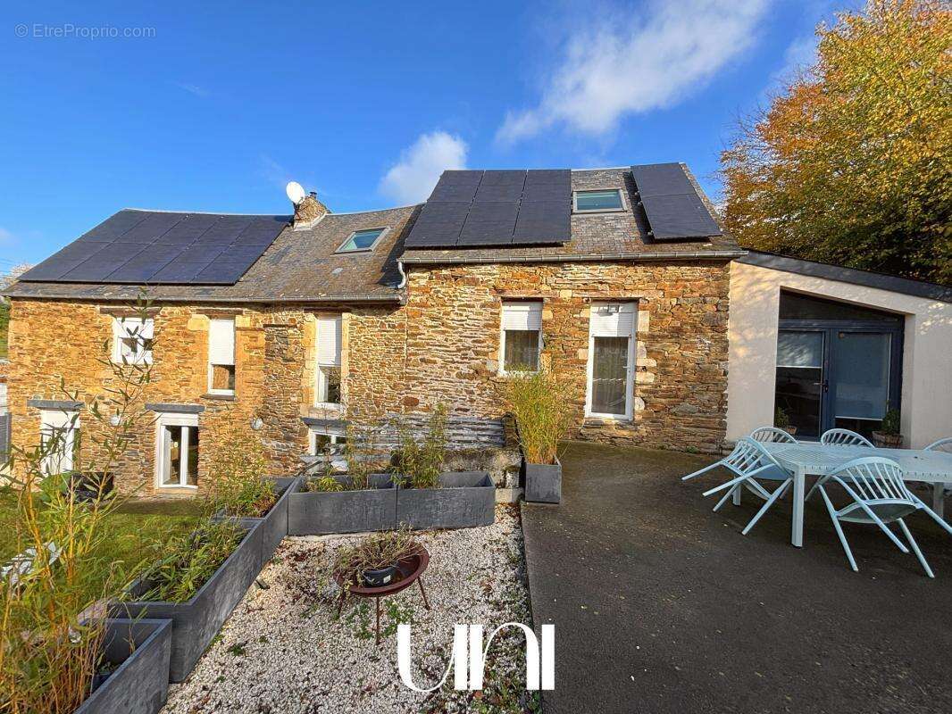 Maison à TROIS-MONTS