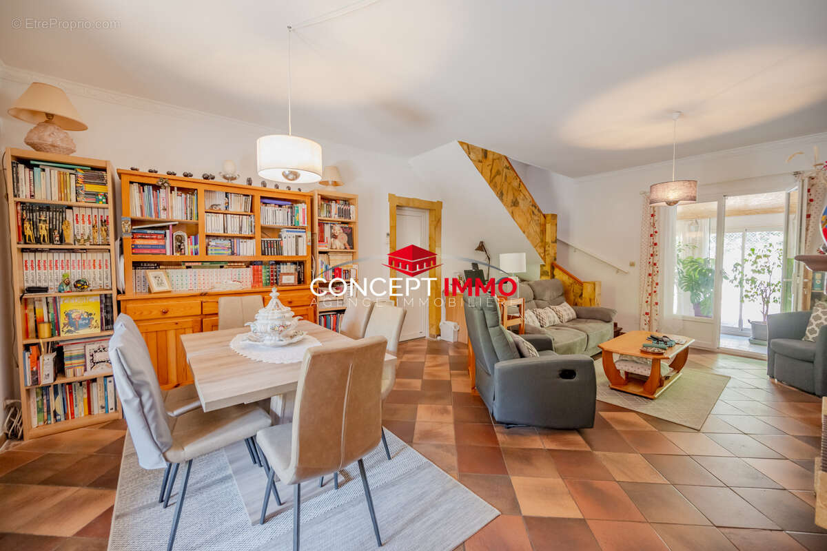 Maison T4 de 120 m2 bâtie en 1990 sur une parcelle de 505 m2 - photo 3