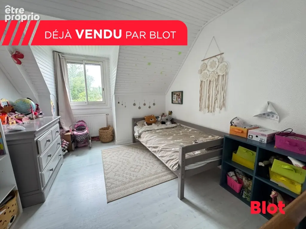 Maison 138 m² à Saint-Erblon  - photo 5