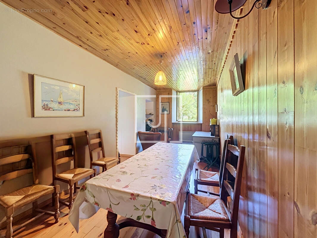 À vendre   Appartement avec jardin privatif et double garage   Jausiers (04850) - photo 8