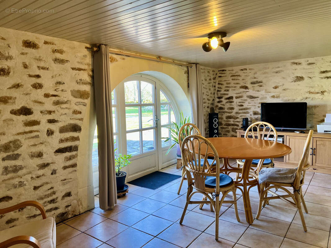 Maison à SALVAGNAC-CAJARC