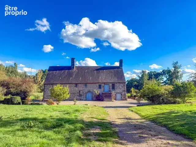 Logis seigneurial du XVIème superberment restauré et écologique - photo 1