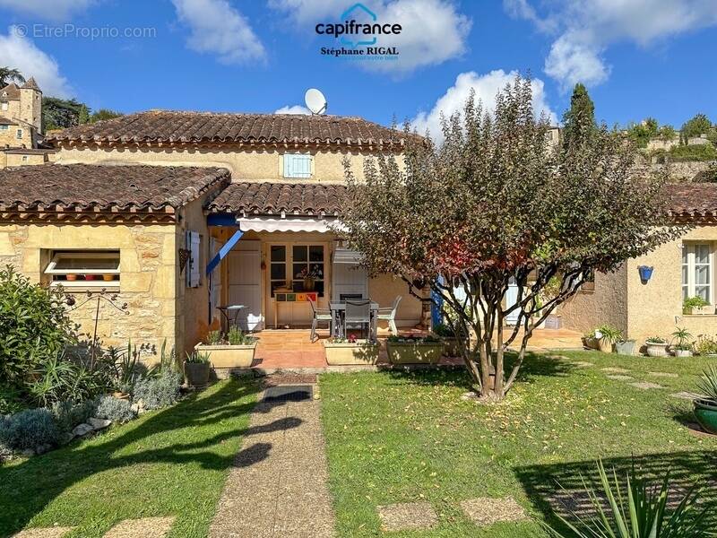 Maison à PUY-L&#039;EVEQUE