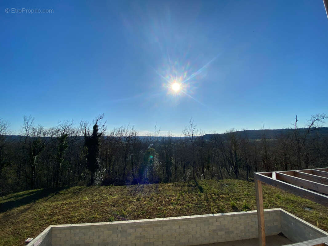 Maison à PUY-L&#039;EVEQUE