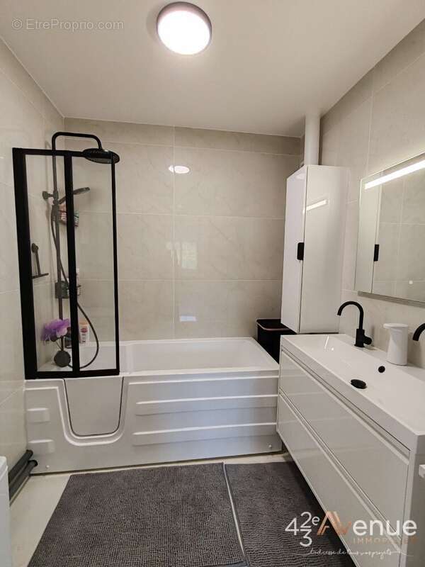 Appartement à SAINT-ETIENNE