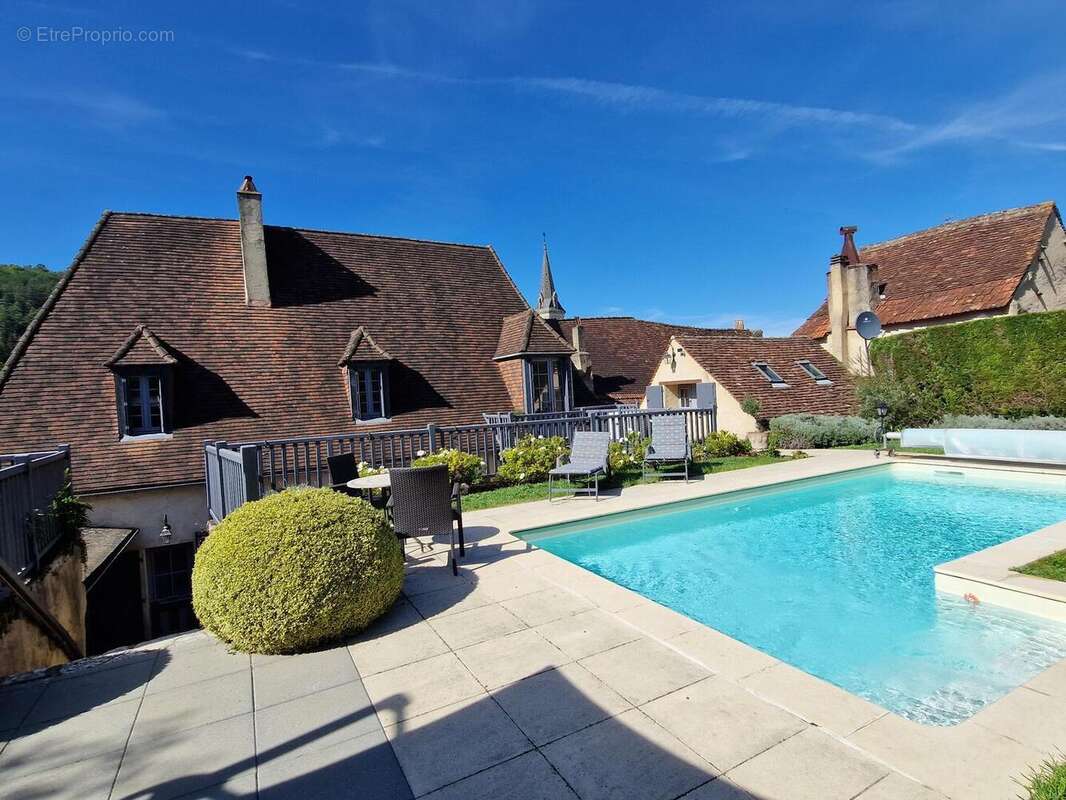 Jardin Piscine - Maison à LE BUGUE