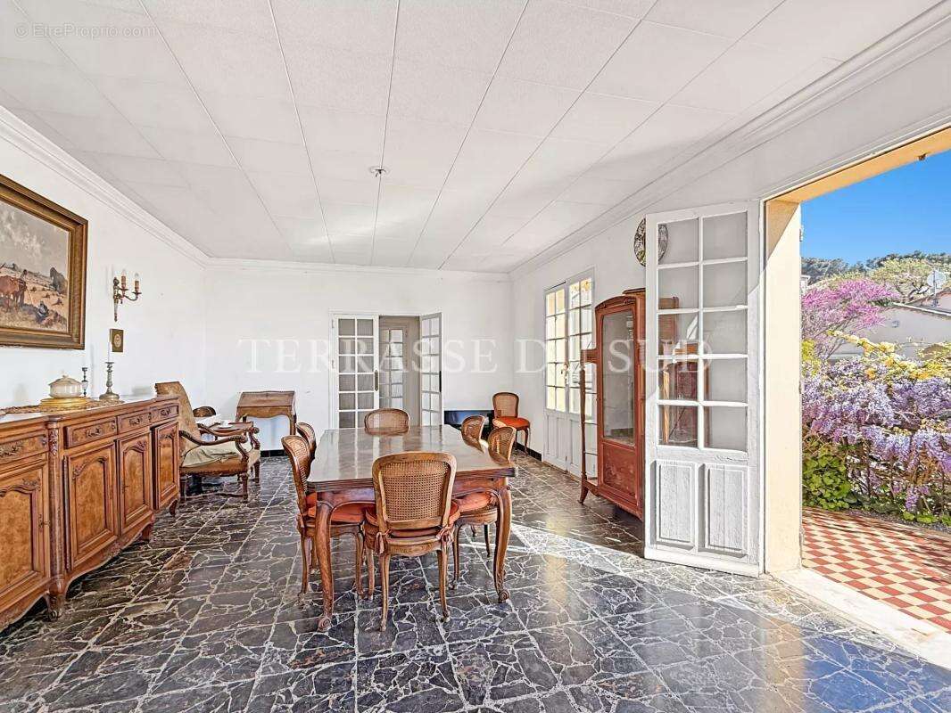 Maison à SIX-FOURS-LES-PLAGES