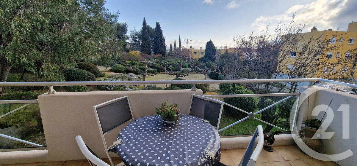 Appartement à HYERES